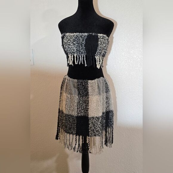 Dresses & Skirts - Hand made, Cropped top & skirt set, Size  medium